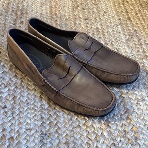 Tod's 9.5 Mens Grey Brown Leather Moccasin Shoes Slip Ons Gommino